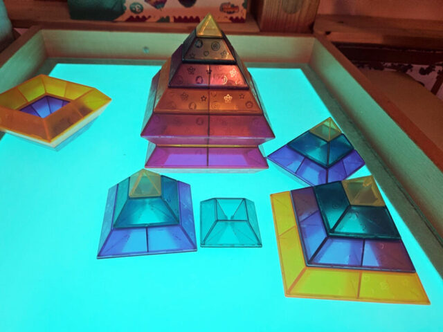 leuchttisch-atelier-kita-kuratie-vhh